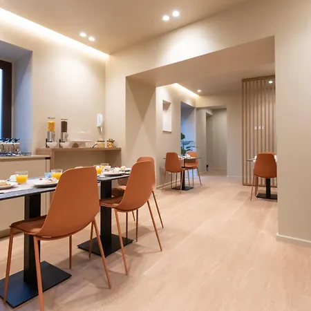 La Residenza Del Maestro - Centro Storico Bed and Breakfast 4*