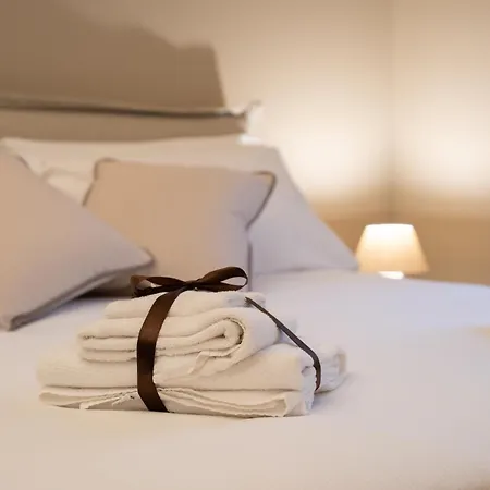 La Residenza Del Maestro - Centro Storico Bed and Breakfast 4*